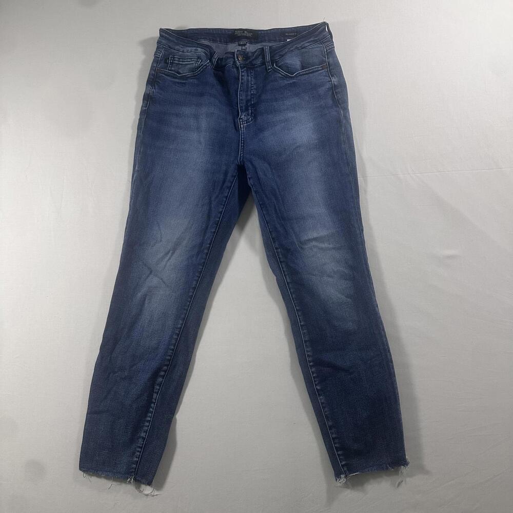 Judy Blue Women's Medium Wash Blue Denim Relaxed Fit Jeans Size 13x31